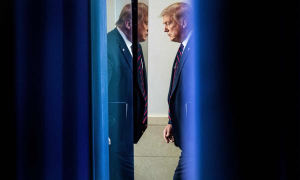 Der Ex-Präsident wird angehalten, Zeugen und Mitangeklagte nicht einzuschüchtern. 