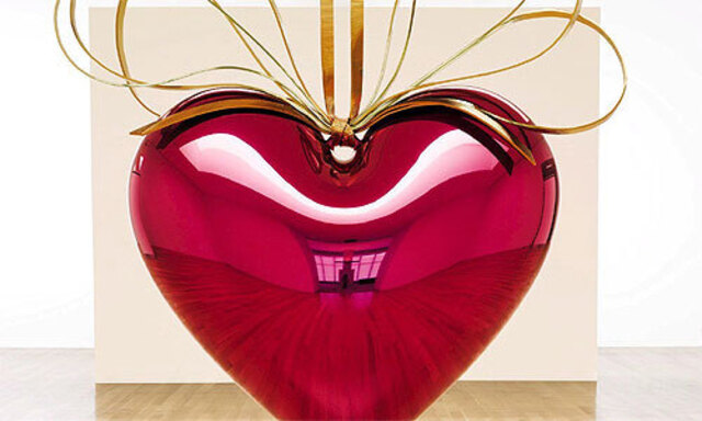 Die Verpackung zählt! Bei Jeff Koons jedenfalls. Sein ''Hanging Heart'' ist seit November das teuerste Werk eines lebenden Künstlers, das bisher versteigert wurde. Um 16 Mio. Euro.