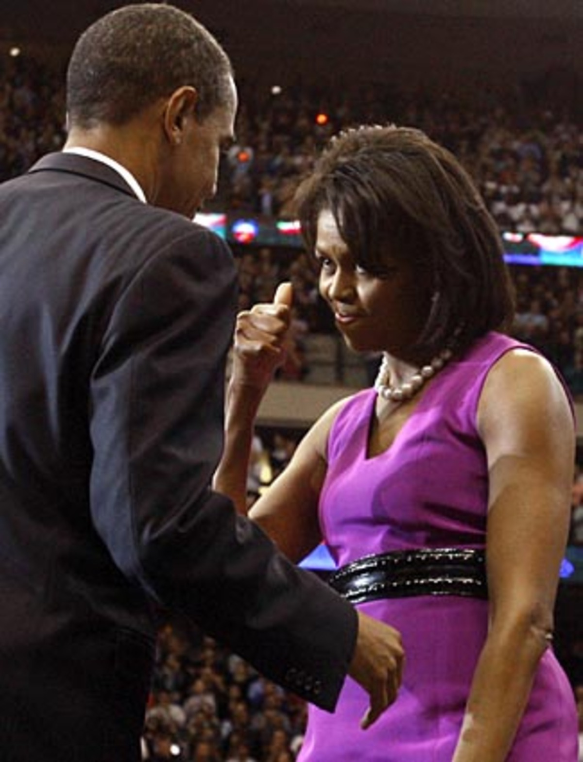 So trug Michelle Obama bei der Nominierung ihres Mannes als demokratischer Präsidentschaftskandidat ein violettes Etuikleid von Pinto, bei ihrer Rede auf dem Parteitag der Demokraten war es ein meerblaues.