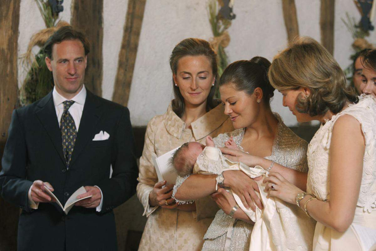 Tochter Elisabeth kam am 25. Oktober 2001 auf die Welt, es folgten Gabriel (20. August 2003), Emmanuel (4. Oktober 2005) und Eléonore (16. April 2008).