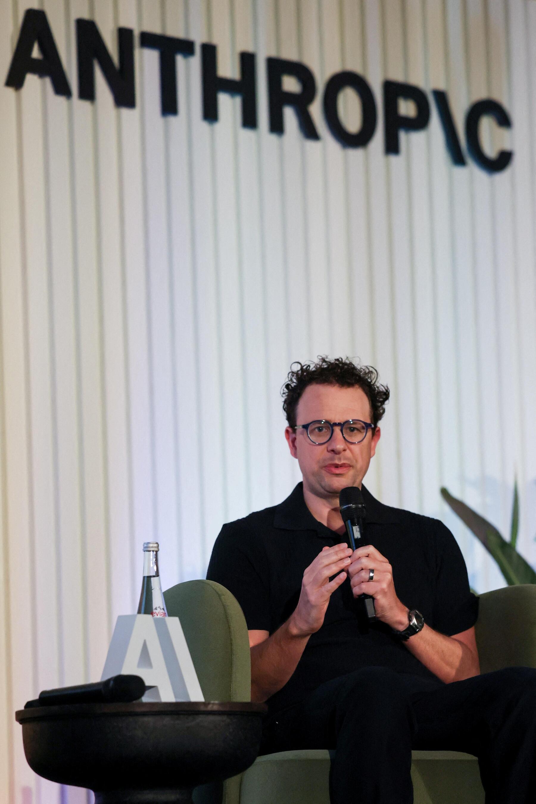 Der Mann, der der KI ein Gewissen verpassen will [premium]