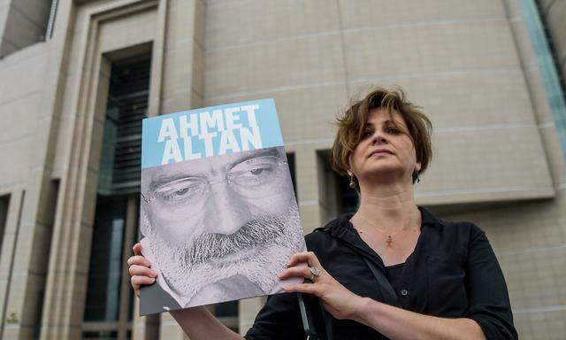 Ahmet Altan wurde wegen Mitgliedschaft in der Gülen-Bewegung zu lebenslanger Haft verurteilt