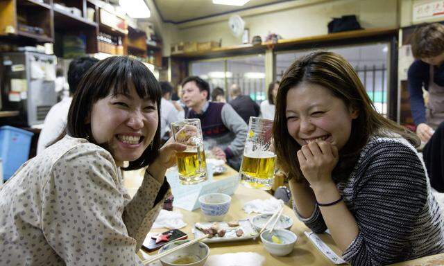 Die Japaner trinken deutlich weniger Bier als noch vor sieben Jahren. Das liegt auch an gefallenen gesellschaftlichen Zwängen.