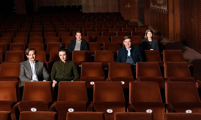 Daniel Hoesl und Julia Niemann, Rainer Nowak, Werner Wutscher und Anna Hehenberger (v. l.) diskutierten im Stadtkino Wien. 