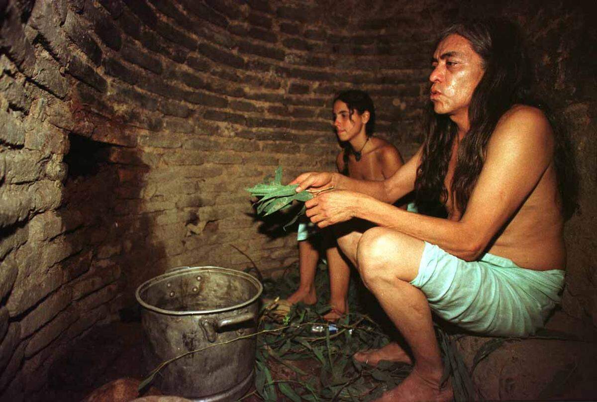 Als Sauna der Mayas können die Temazcal in Mexiko bezeichnet werden. Die kleinen Hütten sind dunkel, heiß und sollen nicht nur die Spiritualität fördern, sondern auch Krankheiten heilen.