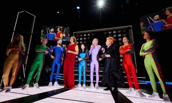 Technisch perfekt gemacht: Die Show im Volkstheater mit den sieben Kandidaten und dem Moderatorenpaar Moderator Tommy und Michelle.