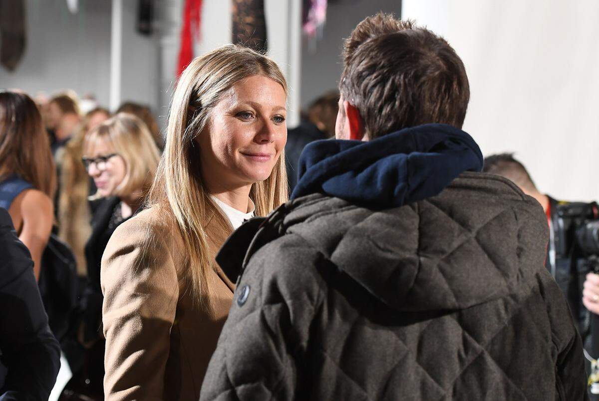 Das Design-Debüt von Raf Simons bei Calvin Klein sahen sich viele Promis bei der Modewoche im Big Apple an. Darunter auch Gwyneth Paltrow.