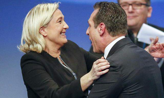 Archivbild Marine Le Pen und Heinz-Christian Strache.