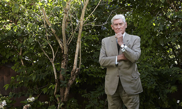 Citoyen Hannes Androsch: »Statt über Zukunfts-themen reden wir über das Rauchverbot und Polizeipferde im Prater.«