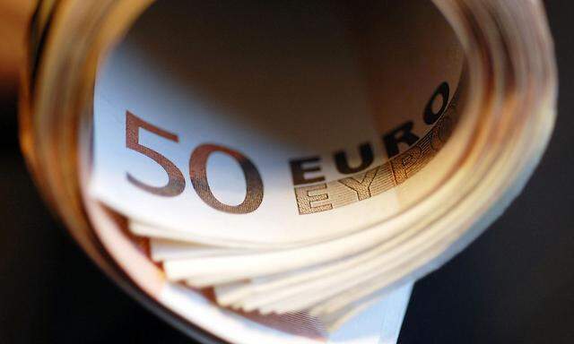 50 euro banknotes rolled, Germany