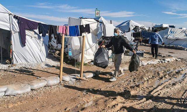 Ein Bild aus dem Flüchtlingslager in Kara Tepe auf der griechischen Lesbos vom 19. Dezember.