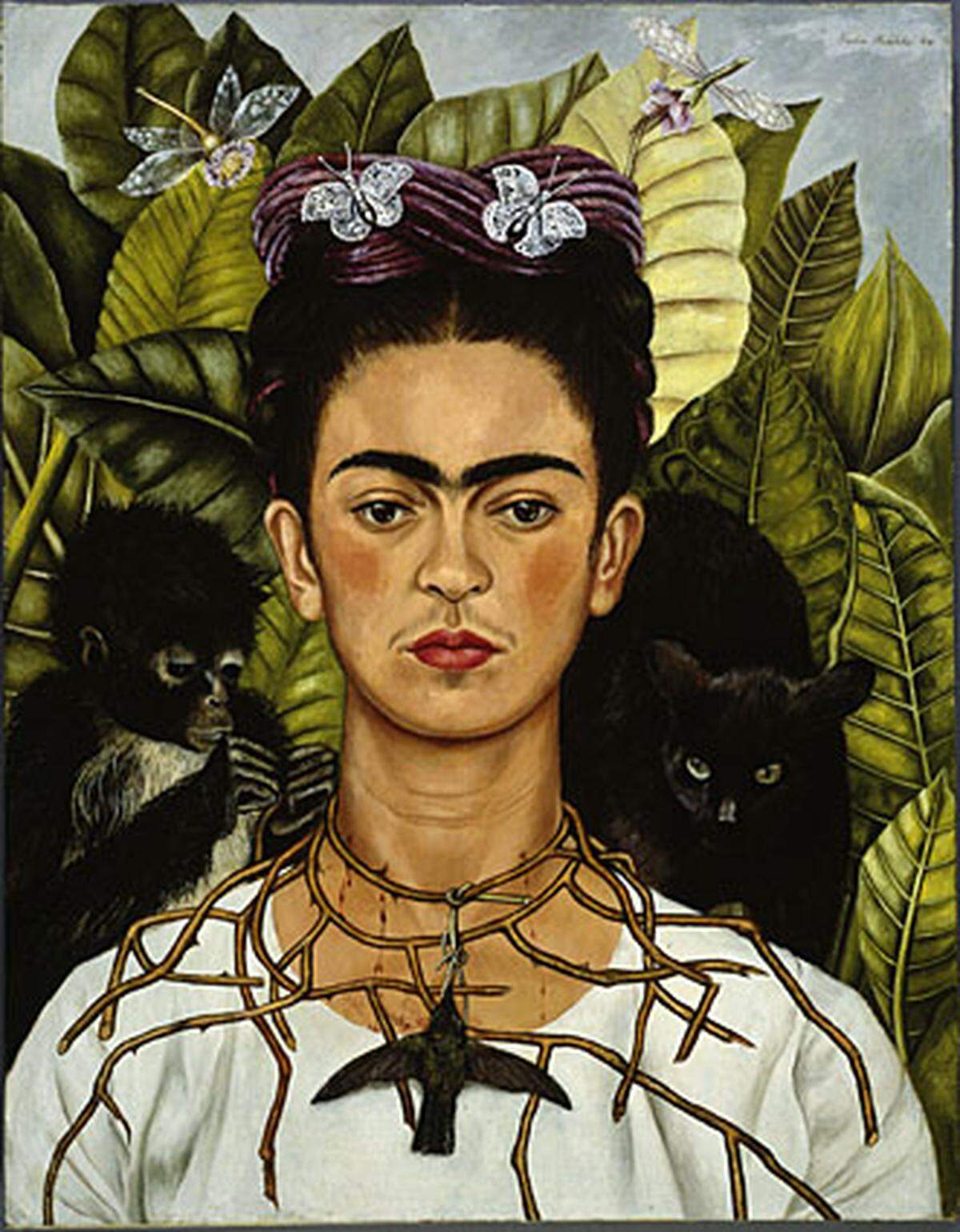 Der Hauptbestandteil ihres knapp 200 Werke umfassenden künstlerischen Schaffens sind Selbstporträts.  Frida Kahlo: Selbstbildnis mit Dornenhalsband (Autorretrato con collar de espinas y colibrí), 1940 Nickolas Muray Collection, Harry Ransom Humanities Research Center, The University of Texas at Austin 