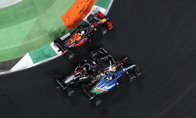Max Verstappen, Esteban Ocon und Lewis Hamilton.