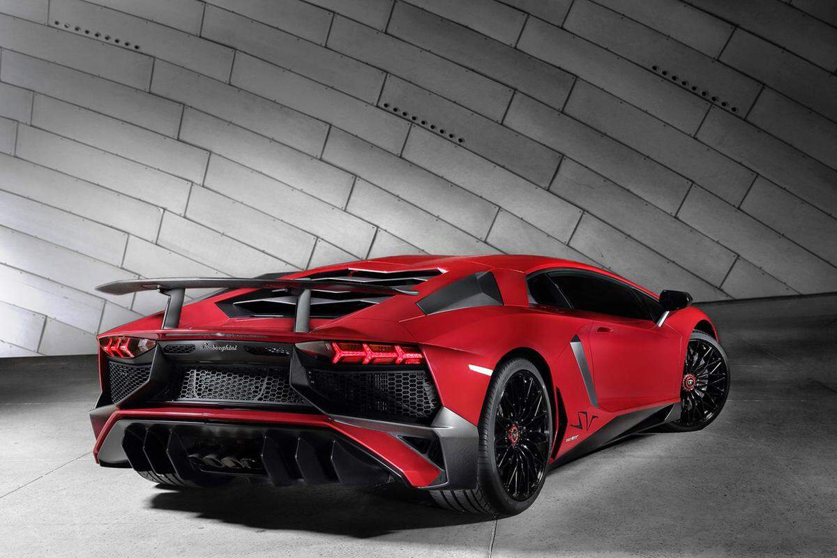 Lamborghini verzichtet beim Motor des Aventador LP 750-4 Super Veloce, der ab heuer zu haben ist, auf einen Turbolader. Mit 750 PS ist der Sportwagen dennoch nicht untermotorisiert.