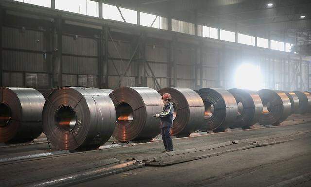 US-TRUMP-ADMINISTRATION-STEEL-TARIFFS-AIMS-TO-PROTECT-AND-AID-U.
