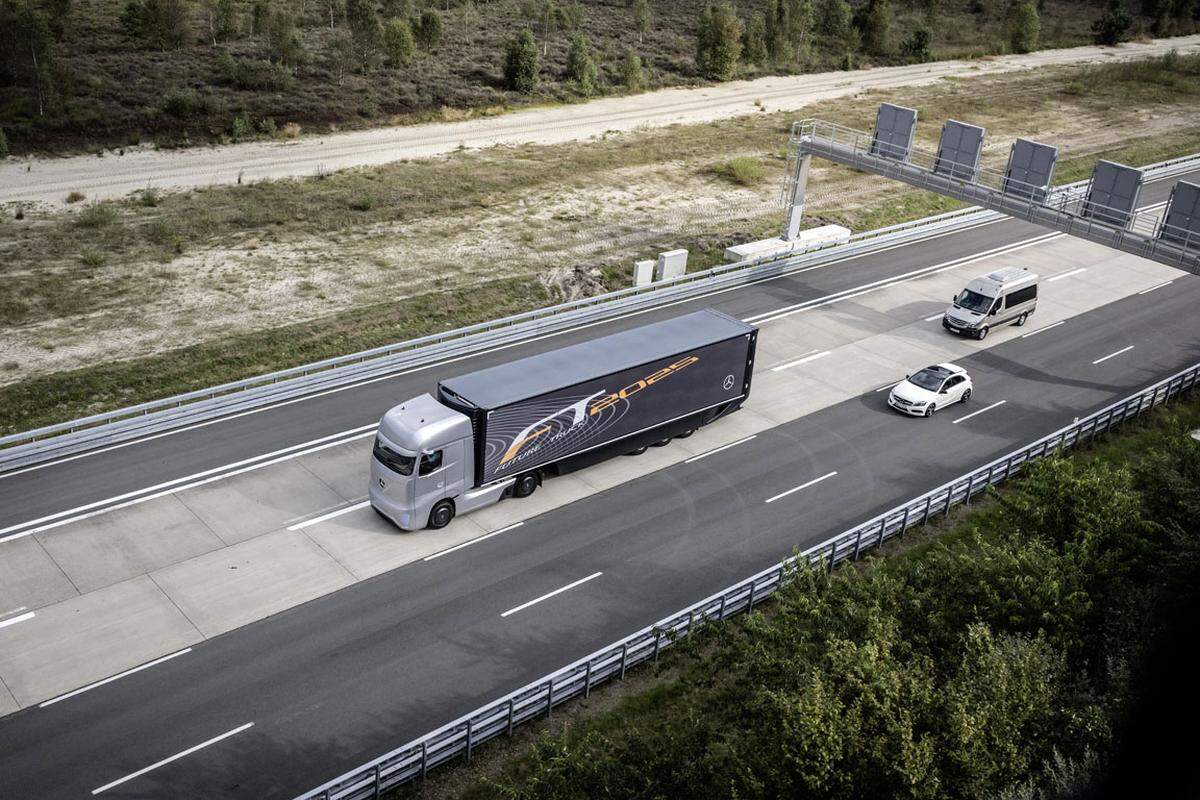 Bei der IAA Nutzfahrzeuge 2014 in Hannover stellt Mercedes den "Future Truck 2025" vor