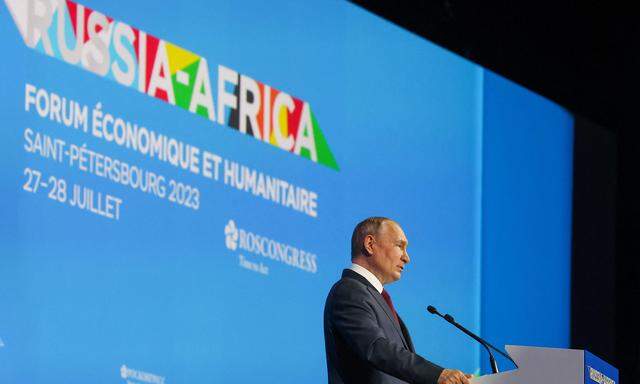 Wladimir Putin beim Russland-Afrika-Gipfel in St. Petersburg