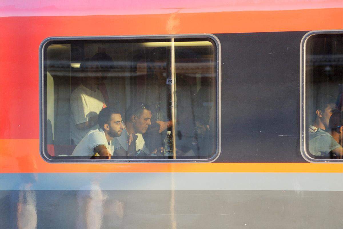 Insgesamt wurden drei Bahnsteige für Züge aus dem Nachbarland bereitgestellt.