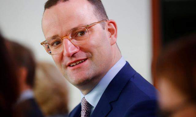 Jens Spahn (38) ist seit März 2018 Gesundheitsminister in der Großen Koalition. Wie Kramp-Karrenbauer will er CDU-Chef werden.
