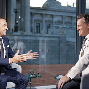 Heinz-Christian Strache (l.) im Gespräch mit Tarek Leitner.