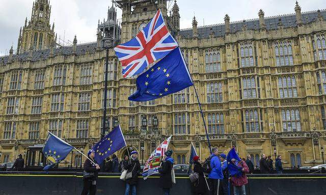 March 18 2019 London UK LONDON UK Remain protesters outside the Houses of Parliament There