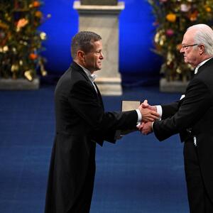 Die Physiker Ferenc Krausz, Anne L‘Huillier und Pierre Agostini sind in Stockholm mit dem Nobelpreis ausgezeichnet worden.