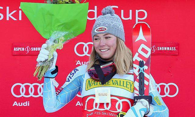 Mikaela Shiffrin feiert ihren Sieg in Aspen