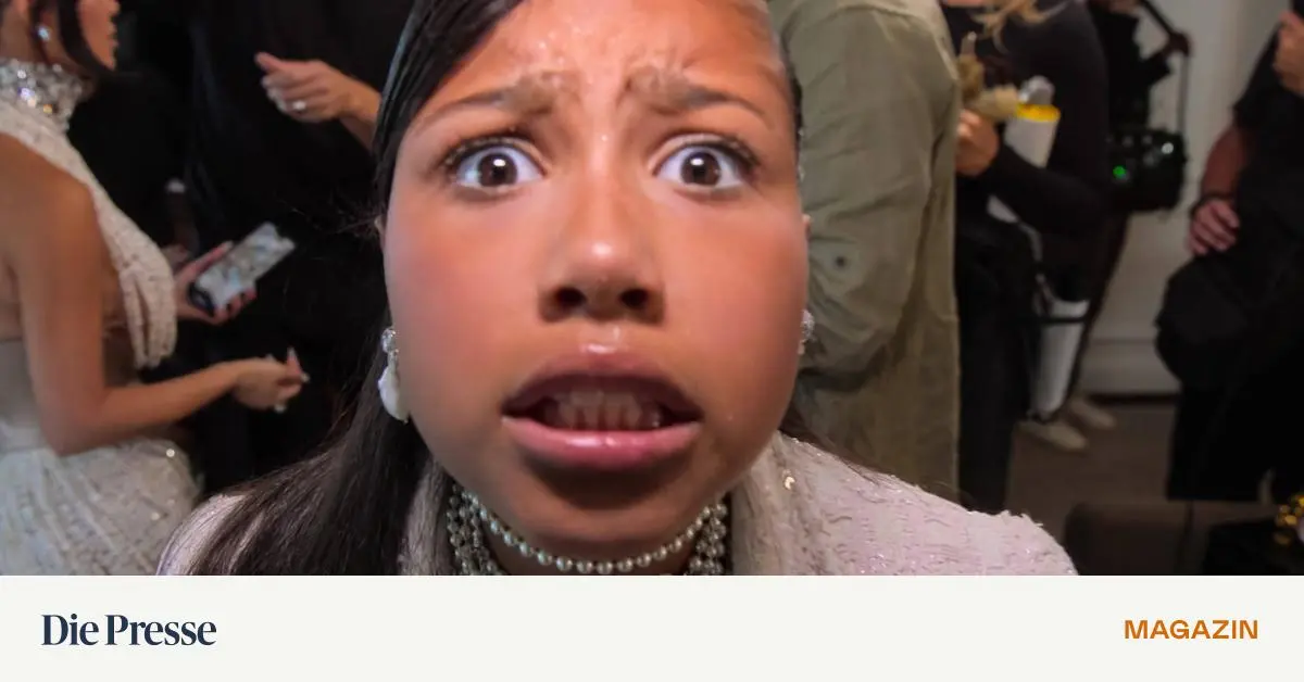 Mit-zw-lf-im-Korsett-D-rfen-M-dchen-sich-wie-Frauen-anziehen-premium-