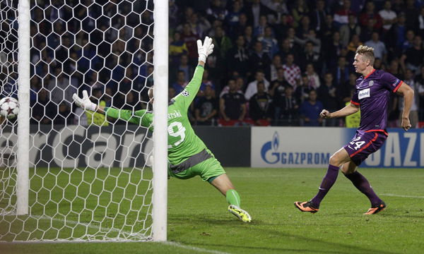 Roman Kienast trifft zum 2:3 – der Moment, als Austrias Kassa klingelte.