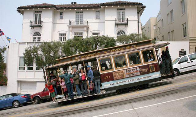 Die Cable Cars in San Francisco sind besonders bei Touristen sehr beliebt.