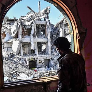 In der früheren IS-Hauptstadt Raqqa. Der jahrelange Krieg zwischen zahlreichen Playern hat Syrien schwer gezeichnet.