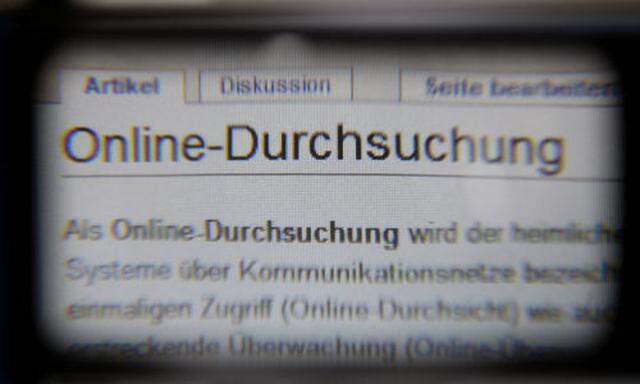 Ein Screenshot der deutschen Internetseite Wikipedia mit dem Begriff Online Durchsuchung fotografie