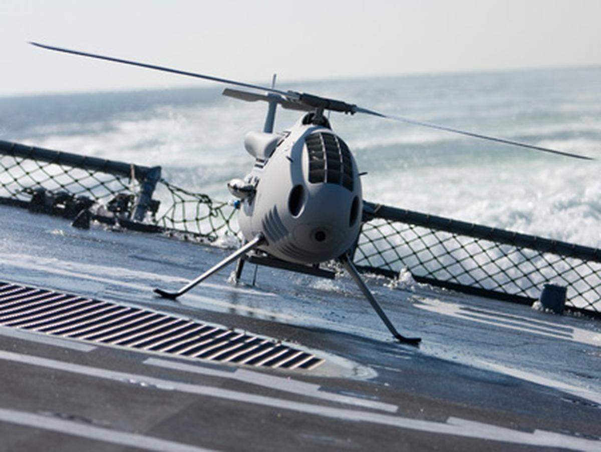 Wenn die Zukunft der Kriegsführung und/oder Überwachung den unbemannten Flugobjekten gehört, dann hat Schiebl gute Karten: Das Unternehmen stellt unter anderem die Camcopter-Drohne her.Weltmarktführer ist Schiebl aber bei Minensuchgeräten.