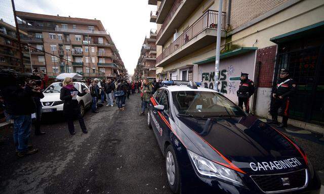 Solidarität für Kollegen: Journalisten demonstrieren nach Mafia-Attacke in Ostia.