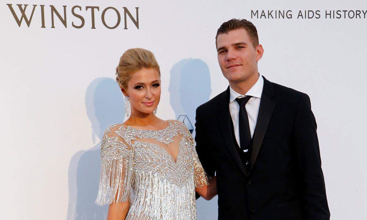 Die Urenkelin des Hoteliers Conrad Hilton und Zylka hatten ihre Verlobung Anfang Jänner bekannt gegeben. Die beiden lernten sich vor acht Jahren auf einer Party zur Oscar-Verleihung kennen, sind Medienberichten zufolge aber erst seit zwei Jahren ein Paar.