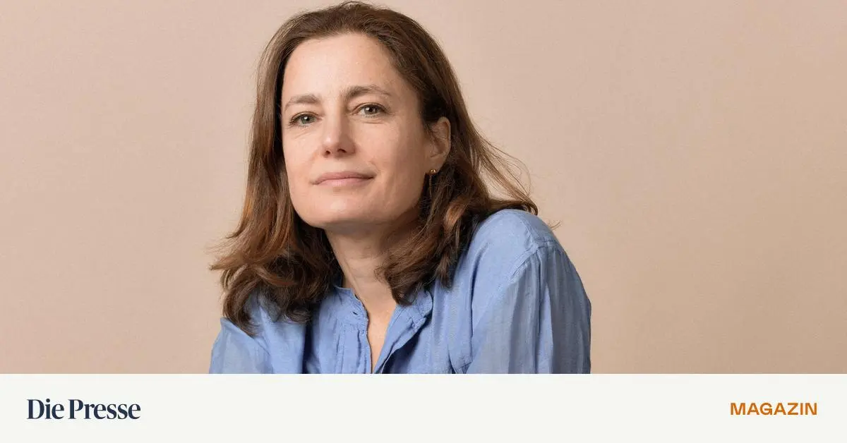 Kinder-mit-langen-M-rschen-abgeh-rtet-Als-Colombe-Schneck-pl-tzlich-begriff-was-im-Heim-geschah-premium-