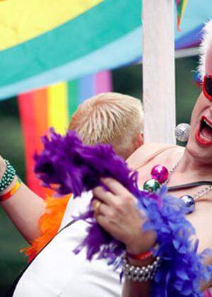 Regenbogenparade: Nackte Haut gegen Diskriminierung (c) APA (Georg Hochmuth)