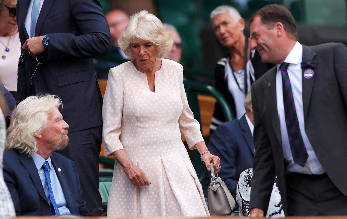 Herzogin Camilla von Cornwall sorgte im beigen Pünktchenkleid für Aufputz in der Royal Box.