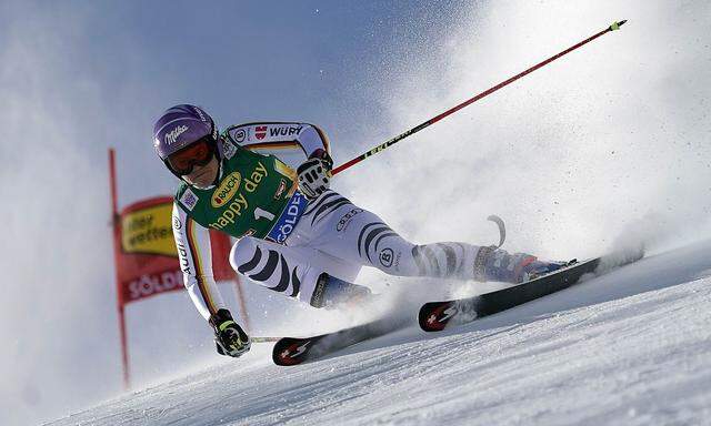 Alpine Skiing - FIS Alpine Skiing World Cup - Women's Giant Slalom