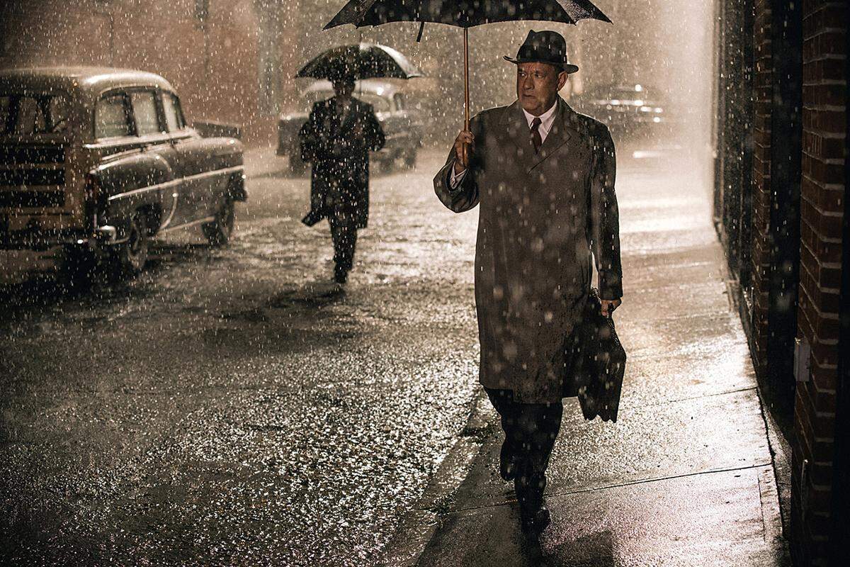 Tom Hanks spielt den Anwalt James B. Donovan, der während des Kalten Krieges zum Verhandler für die CIA wird. Das Drehbuch stammt von Joel und Ethan Coen.