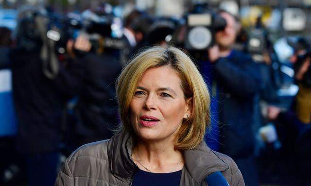 CDU-Vize-Vorsitzende Julia Klöckner appelliert an die übrigen Verhandler: ''Man muss sich zusammenreißen''