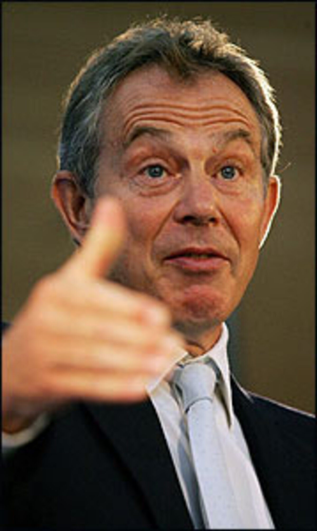 "Der Unterschied zwischen Ländern wie Großbritannien und Indien zu Nordkorea liegt darin, dass wir Demokratien sind. (...) Wir beugen uns der Herrschaft des Rechts. Wir erfüllen unsere internationalen Verpflichtungen." Der britische Premierminister Tony Blair.