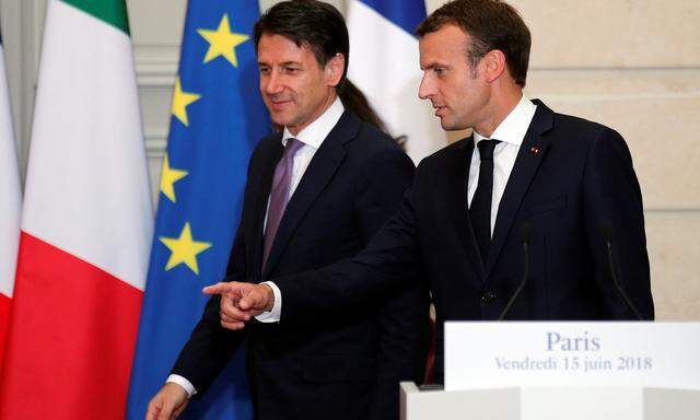 Guiseppe Conte mit Emmanuel Macron. 