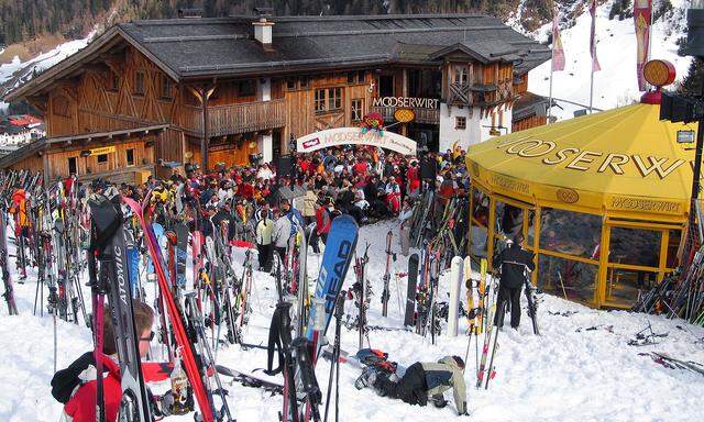 Die Seilbahnen in Tirol durften noch bis Sonntag weitermachen – eine Fehlentscheidung, wie man heute weiß.