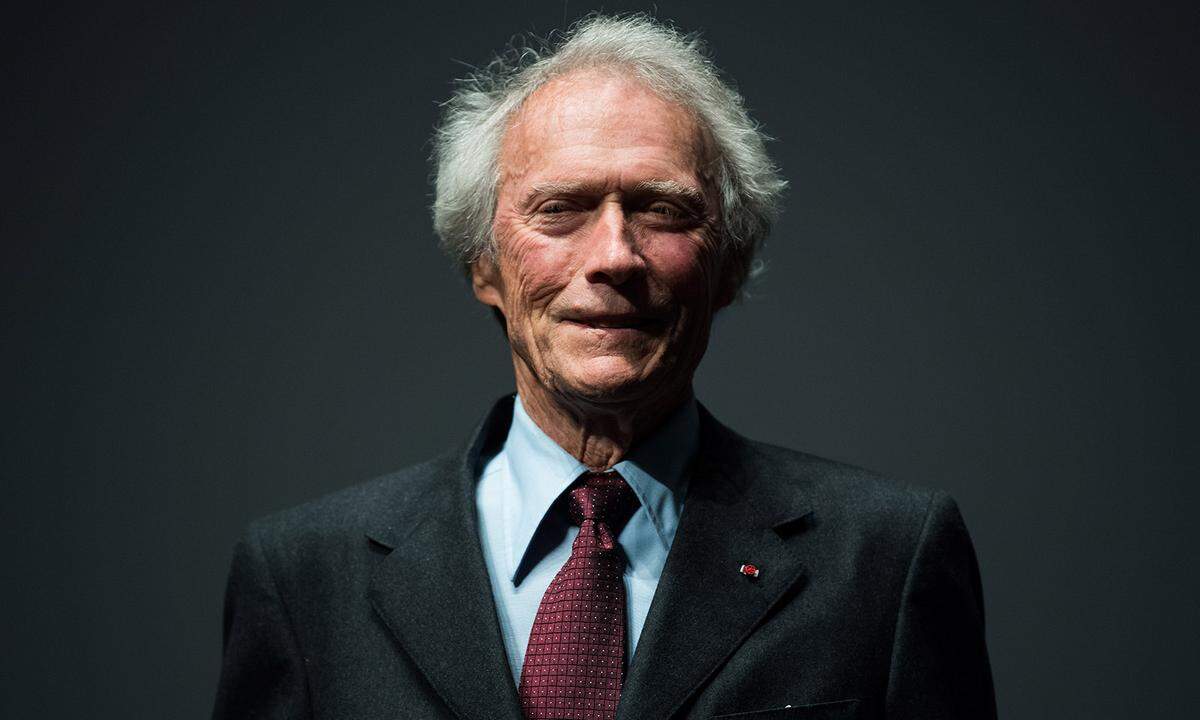 Clint Eastwood ließ es nicht nur am Colt ordentlich knallen. Sieben Kinder von fünf Frauen hat der amerikanische Schauspieler, Regisseur und Produzent. Der jüngste Spross im Eastwood-Clan kam 1996 zur Welt, als Papa Clint bereits 66 war.