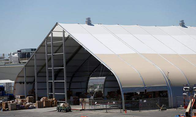 FILE PHOTO: A tent is seen at the Tesla factory in Fremont, California