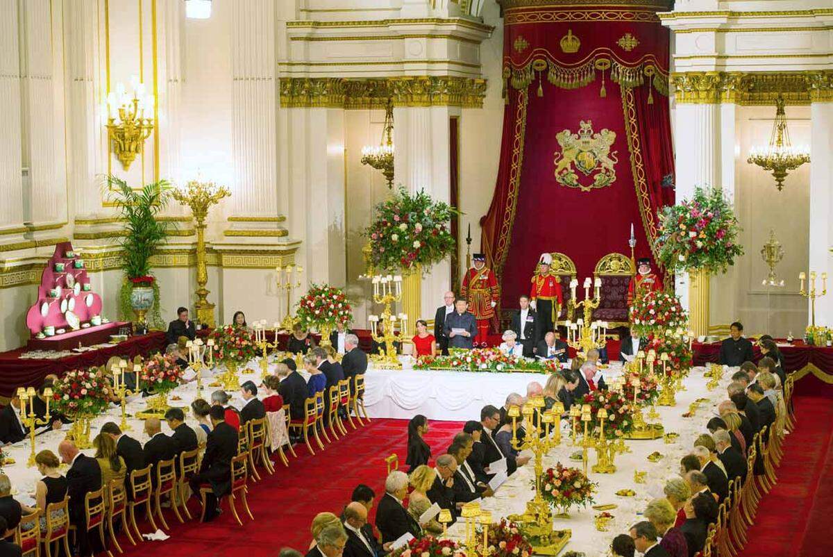 Prinz Charles nahm nicht am Staatsbankett mit Königin Elizabeth II. teil. Der britische Thronfolger steht dem Dalai Lama nahe.