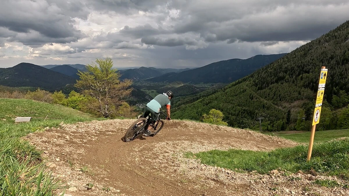 R-der-statt-Brettln-Neuer-Bikepark-am-Schneeberg-premium-