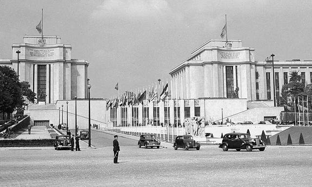 Das Palais de Chaillot in Paris, 1948