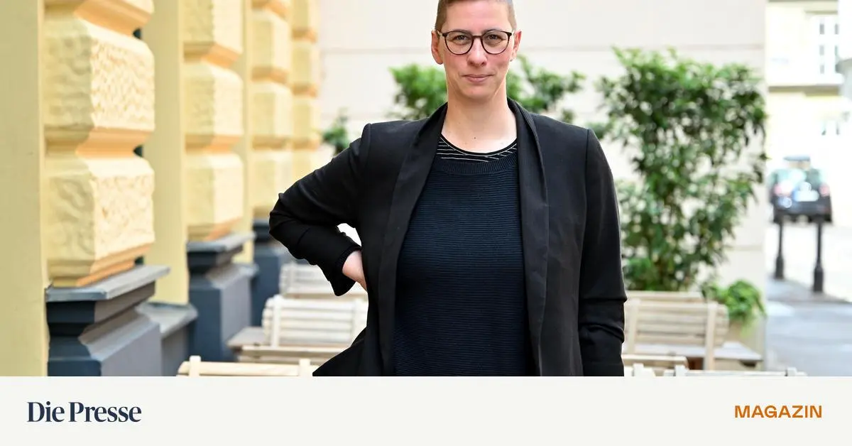 Verlegerin-Stefanie-Jaksch-Es-ist-der-Versuch-sich-nicht-ins-Bockshorn-jagen-zu-lassen-premium-